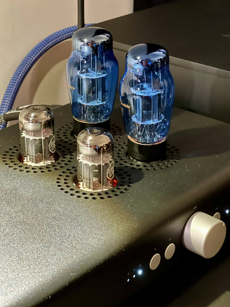 Sophia Electric Blue Glass 6SN7 Review- Iain (Dubai)