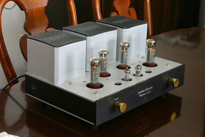 Holiday Special: Sophia Electric Magic 126S-05 Dual-Mono Stereo Integrated Amplifier