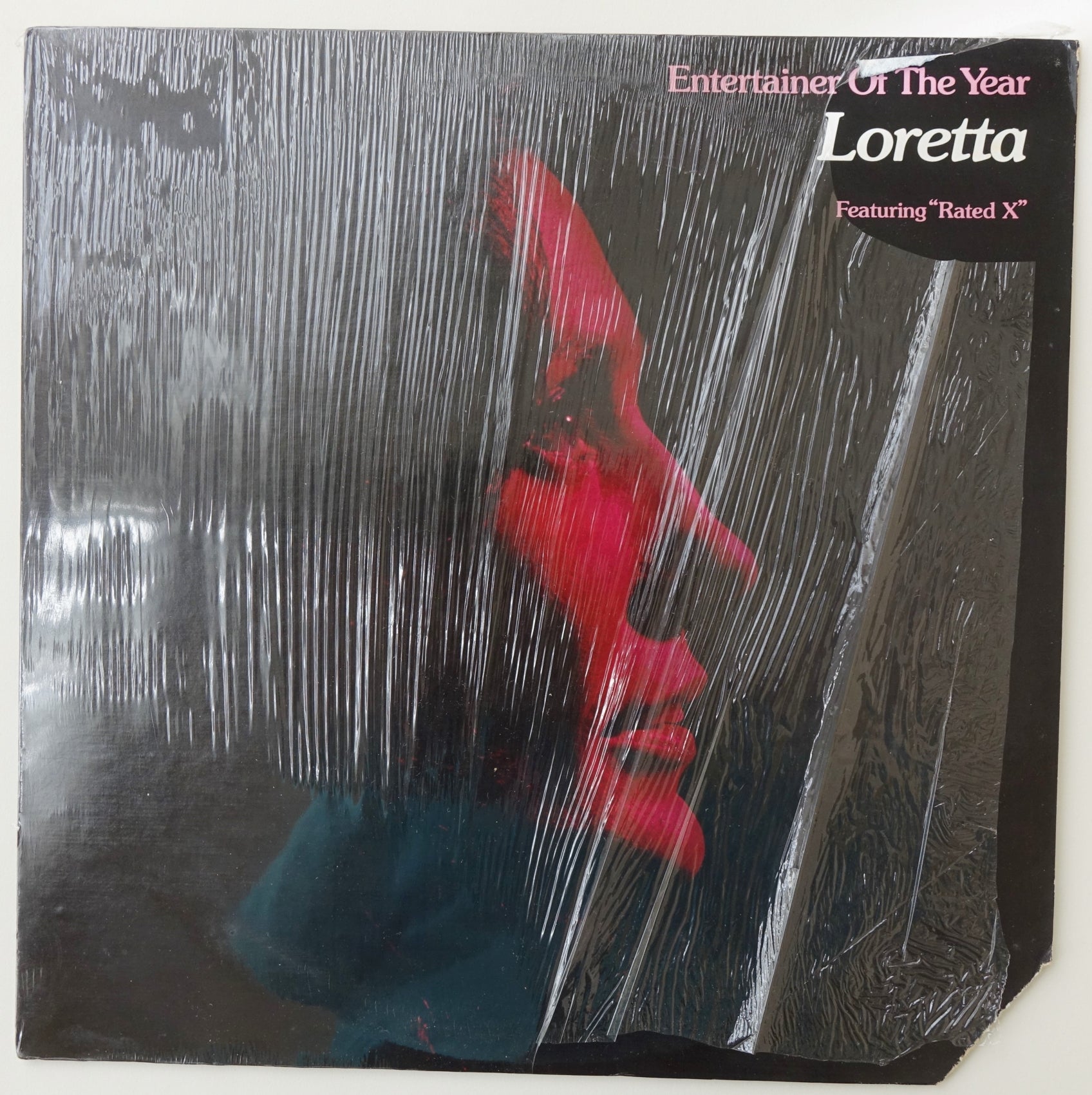 MCA004: Entertainer of the Year - Loretta - Featuring 