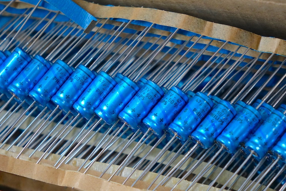 Lot De 4 Chevilles Et Vis À Expansion Standers, Diam.10 Mm X L.60 Mm Lot De 4 Chevilles Et Vis À Expansion Standers, Diam.10 Mm X L.60 Mm